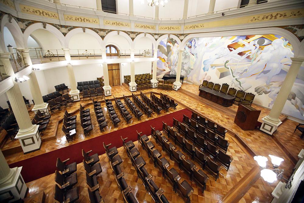 La intervención que se hizo en el Salón, prosiguió Urbina, "se enmarca dentro de un proyecto de restauración integral de la Casa Central". 