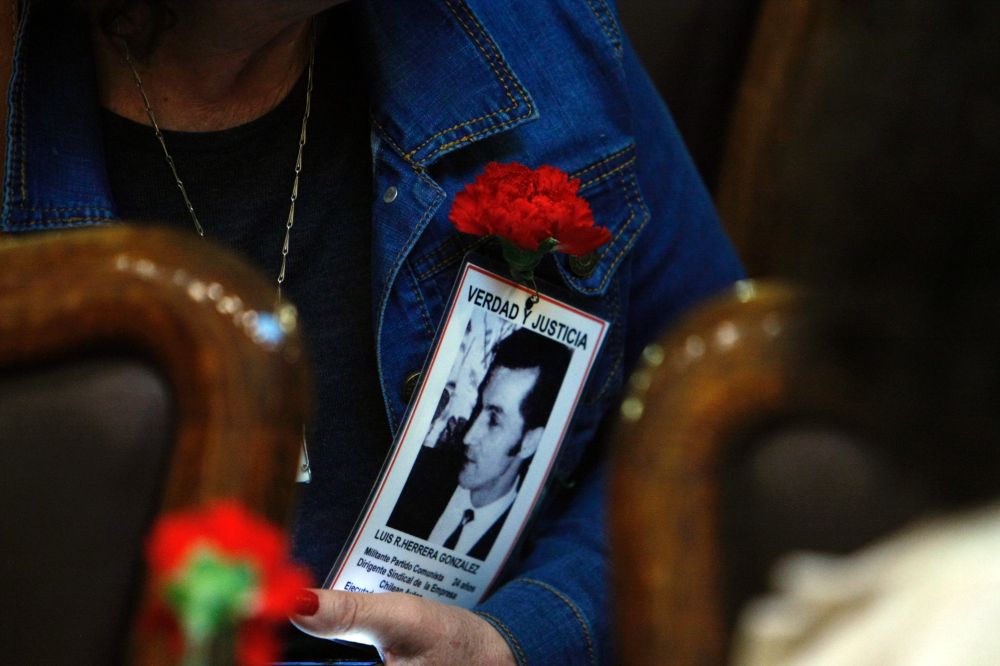 En esta fecha, la voz de quienes han protagonizado las luchas en primera persona toman la palabra, y se hacen presentes los sitios de memoria de Corporación 3 y 4 Álamos; la Asociación por la Memoria y los Derechos Humanos Colonia Dignidad; Fundación Víctor Jara y la Corporación Estadio Nacional. Memoria Nacional.