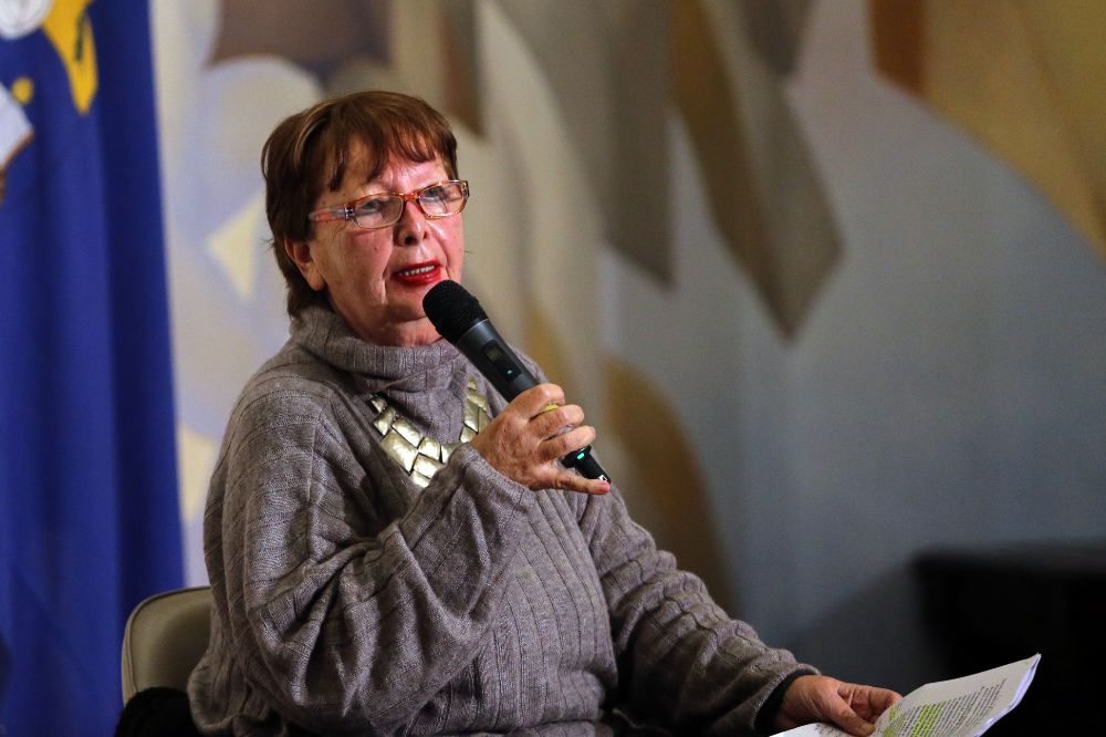 Tras la entrega del diploma, la Doctora Honoris Causa pronunció una conferencia donde se refirió a los vínculos políticos entre Chile y Argentina, especialmente en cuanto a los procesos de cambio y movilizaciones sociales.