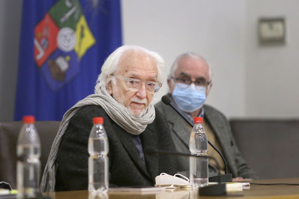 Otro de los presentadores fue el político y ex ministro de Estado, Jorge Arrate quien valoró el contenido histórico del libro y el análisis que hace el autor con respecto a la historia latinoamericana. 