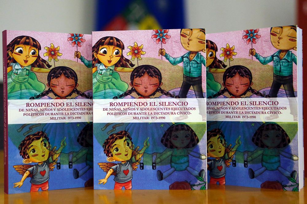 Portada del libro “Rompiendo el silencio de niñas, niños y adolescentes ejecutados políticos durante la dictadura cívico militar:1973-1990”.