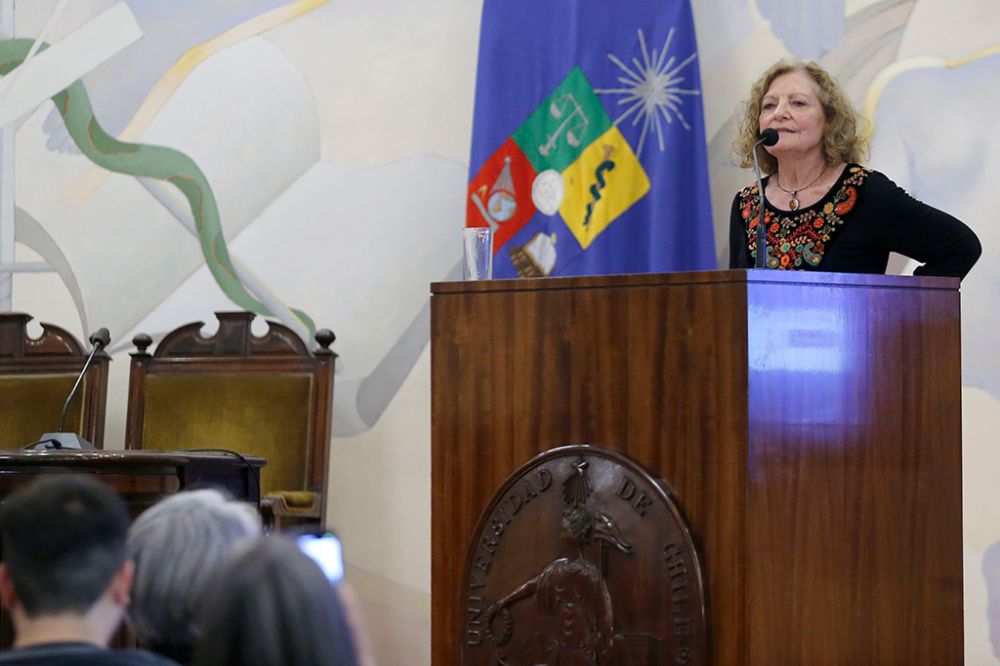 En voz de Patricia López y Cristina Alarcón López, hermana y sobrina de María Cristina, estos poemas “conjugan el testimonio histórico con la expresión artística”.