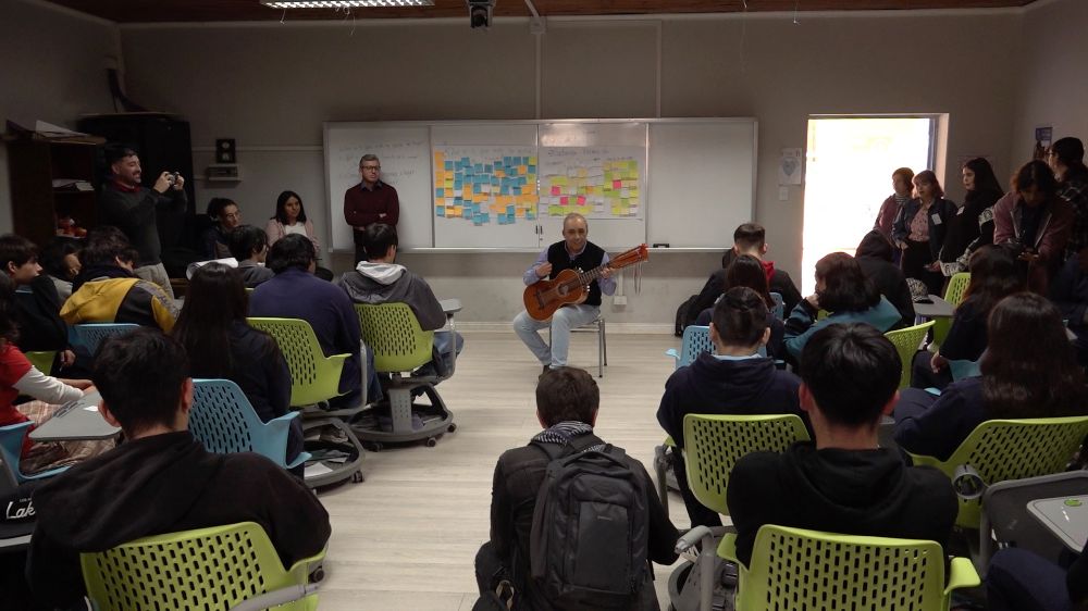 El proyecto "Recuperando junt@s nuestras raíces culturales, en la figura del guitarrón pircano" es uno de los ganadores de la convocatoria 2022.