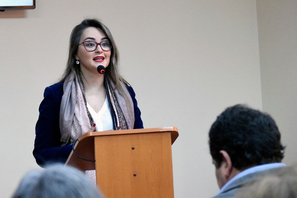 La encargada del proyecto, y académica del Departamento de Promoción de la Salud de la Mujer y el Recién Nacido, María Begoña: "La idea es que la Escuela de las Familias Feriantes continúe y sigamos formando alianzas para que podamos seguir consolidando”. 