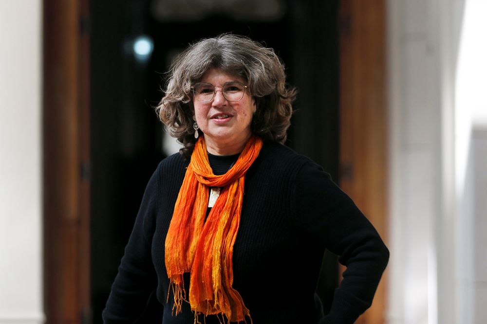 Andrea Slachevsky, premiada en la Categoría de Ciencias 2018 por su obra “Cerebro Cotidiano”.