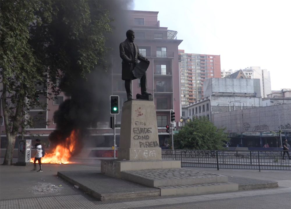  “La revuelta” (2023) de Renato Dennis.