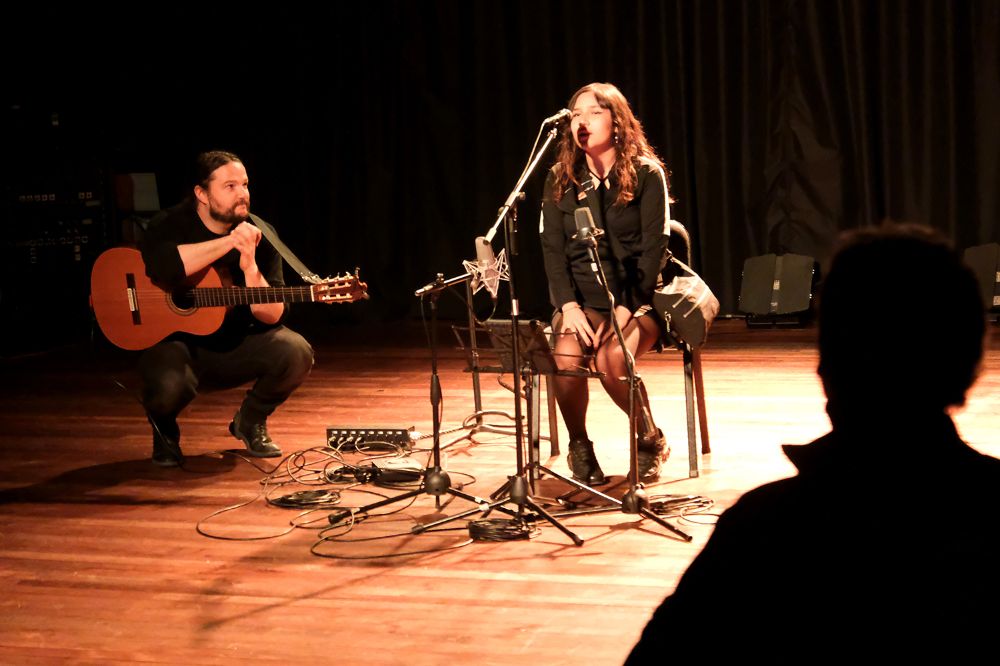 “Luchín”, “El pimiento”, “Te recuerdo Amanda”, “El Arado”, y “Manifiesto”, fueron algunas de las canciones interpretadas.