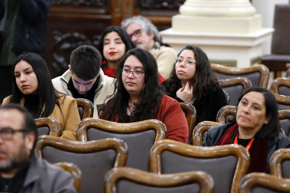 El seminario “Reflexiones en torno a los derechos humanos desde el presente”, tuvo como objetivo pensar y dialogar sobre la dictadura -sus prácticas y consecuencias-, pero también de los desafíos para proyectar a futuro y mantener la democracia.