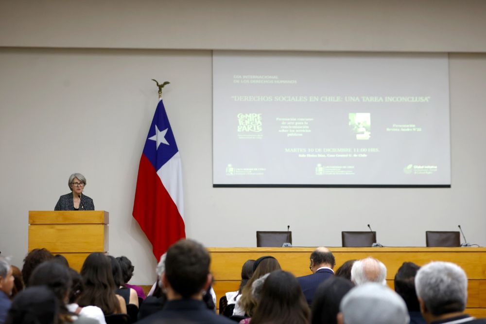 "Lamentablemente, aunque existan acuerdos y pactos que sustentan la protección de los derechos humanos, su vulneración e incluso debate, son siempre susceptibles y sensibles", señaló Pilar Barba.