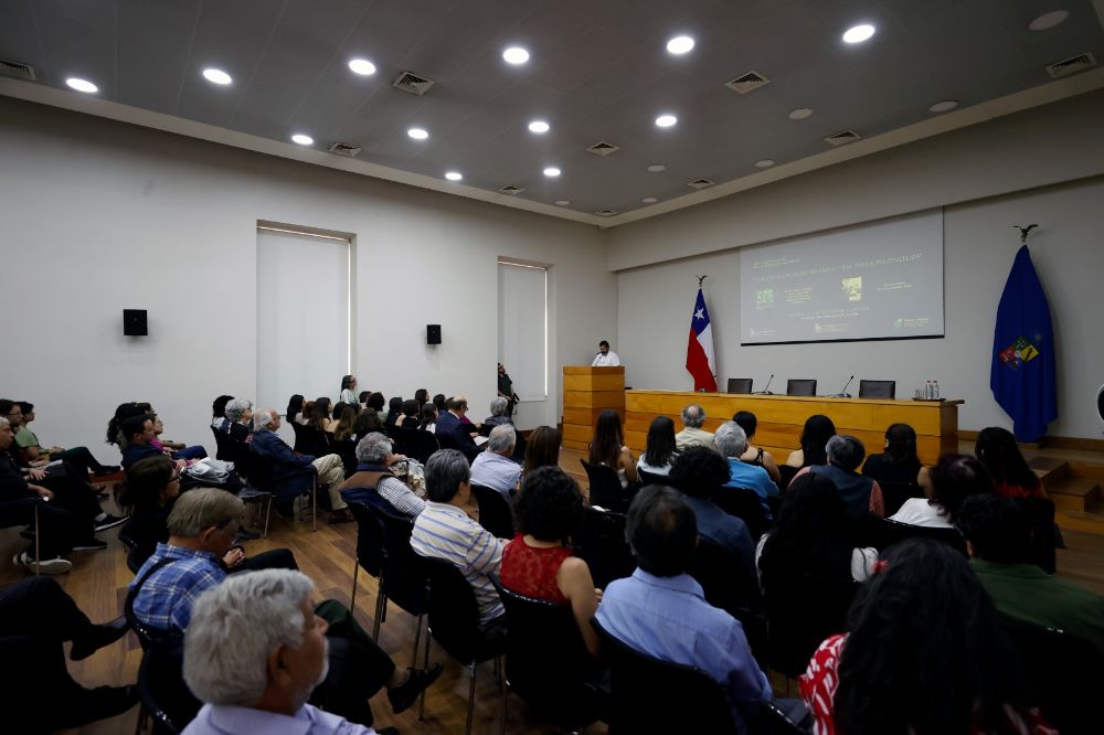 Claudio Nash señaló que conmemorar estas fechas “no es sólo una cuestión de ‘corrección política’, sino que expresa nuestra profunda adhesión a la construcción de una sociedad libre de genocidio, basada en los derechos humanos".