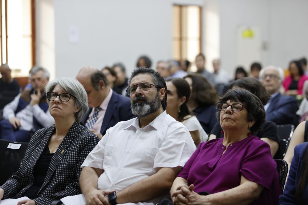 Este martes 10 de diciembre se llevó a cabo el lanzamiento de Revista Anales de la Universidad de Chile, bajo el título Derechos sociales en Chile: una tarea inconclusa. 