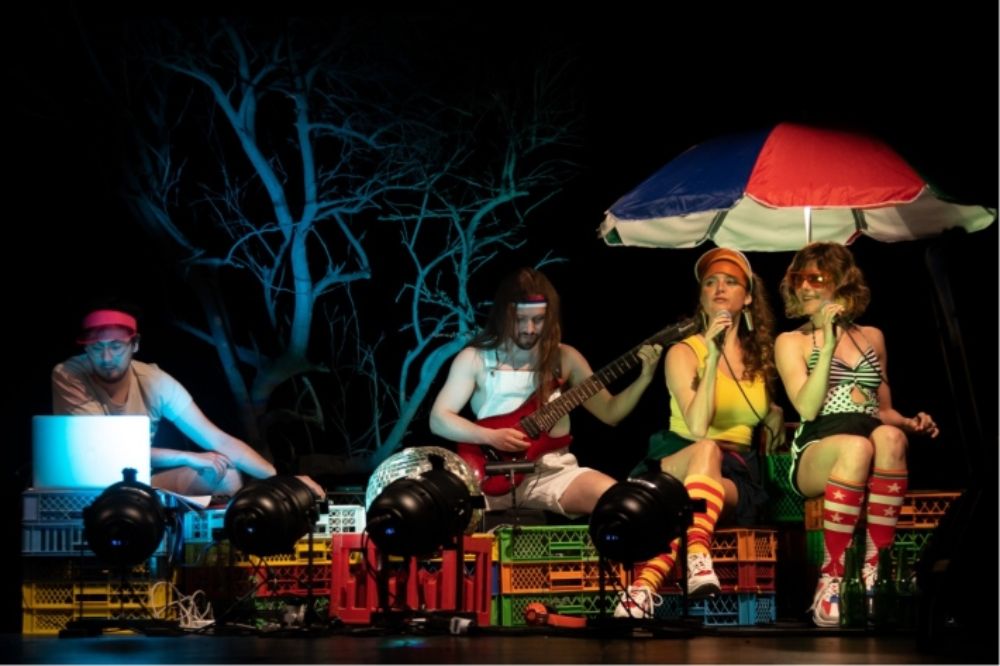 La obra, escrita por Ana Corbalán y dirigida por el actor y compositor Ángelo Solari, se estrenó el pasado 28 de agosto.