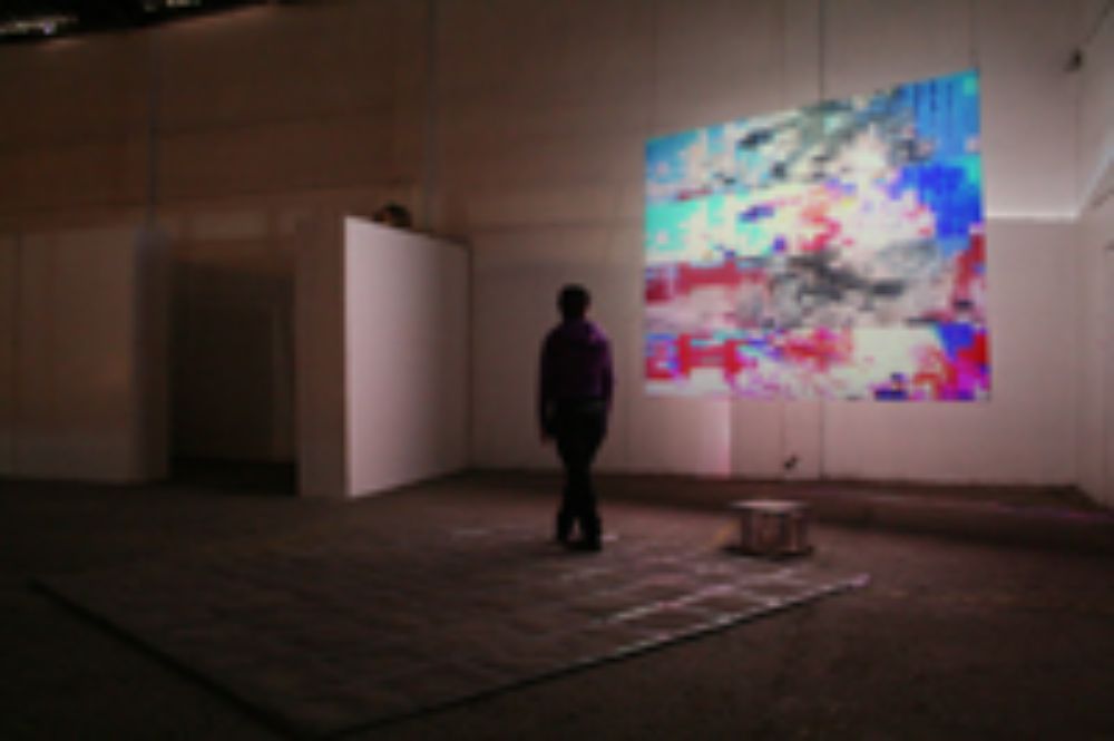 Para debatir en torno a estos trabajos,  el 5 de diciembre se llevarán a cabo dos mesas redondas con entrada gratuita y en el MAC Quinta Normal, para analizar el estado actual del arte digital.