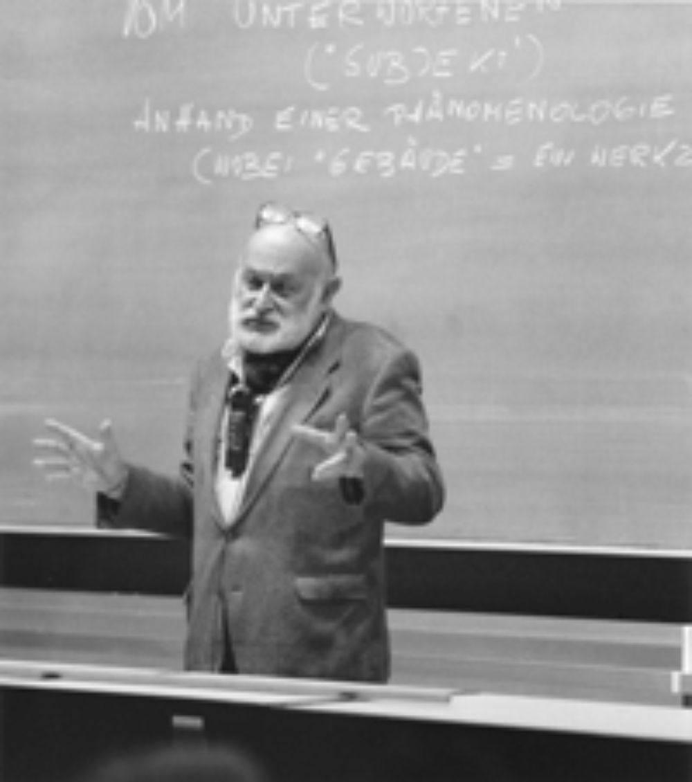 Esta serie de charlas, talleres y conferencias tiene entre sus principales objetivos proporcionar conocimientos respecto a la extensa obra de Vilém Flusser. En la imagen fotografiado por Thilo Mechau.