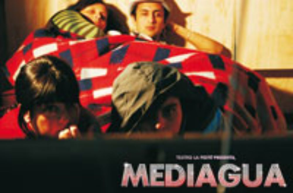 Montaje "Mediagua" inaugura temporada de la sala Agustín Siré