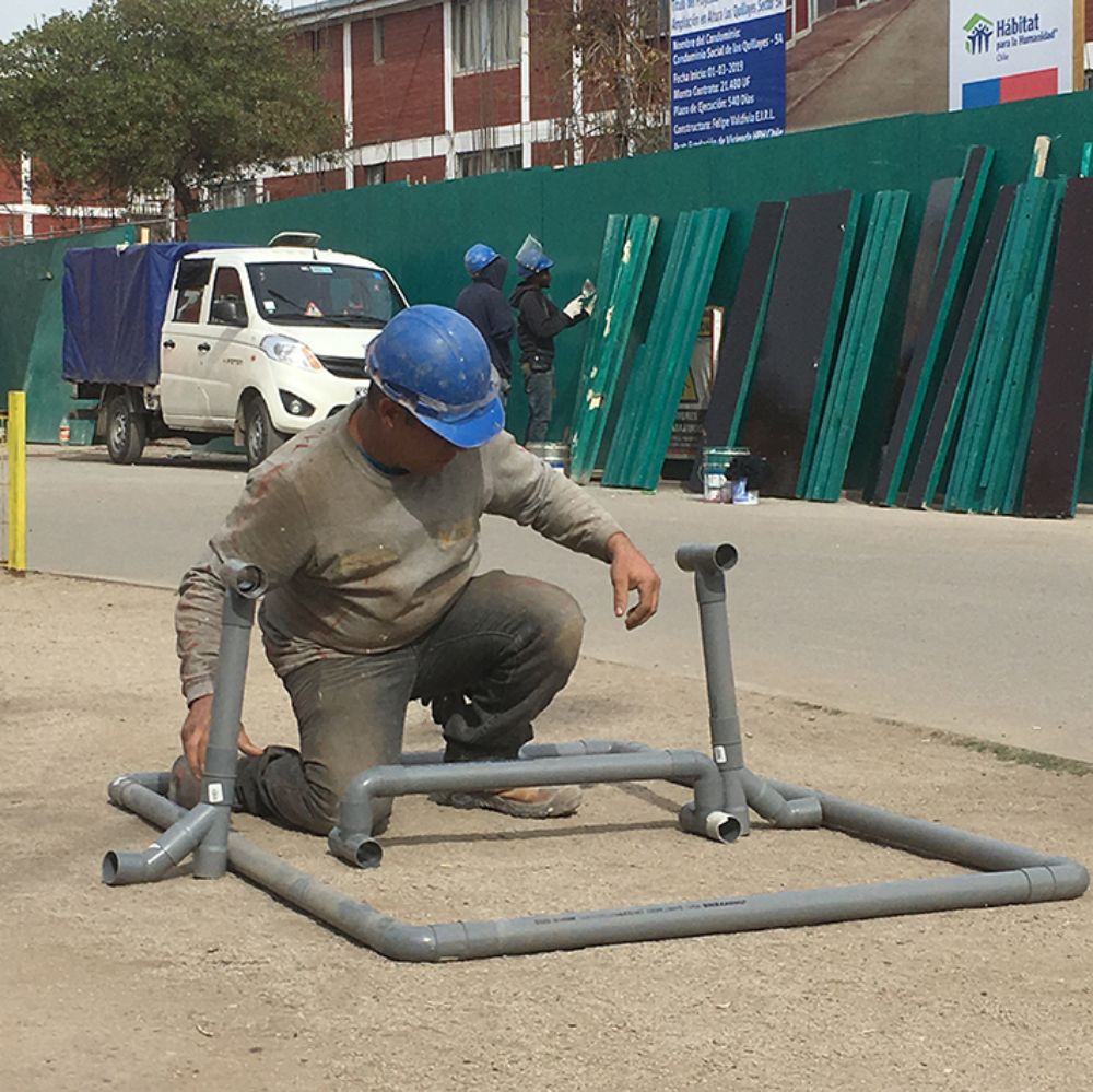El miércoles 4 de septiembre en la Sala Juan Egenau se inaugurará la exposición del artista visual egresado del DAV, Martín Bonnefont, titulada "Primer Encuentro de Escultura y Albañilería".