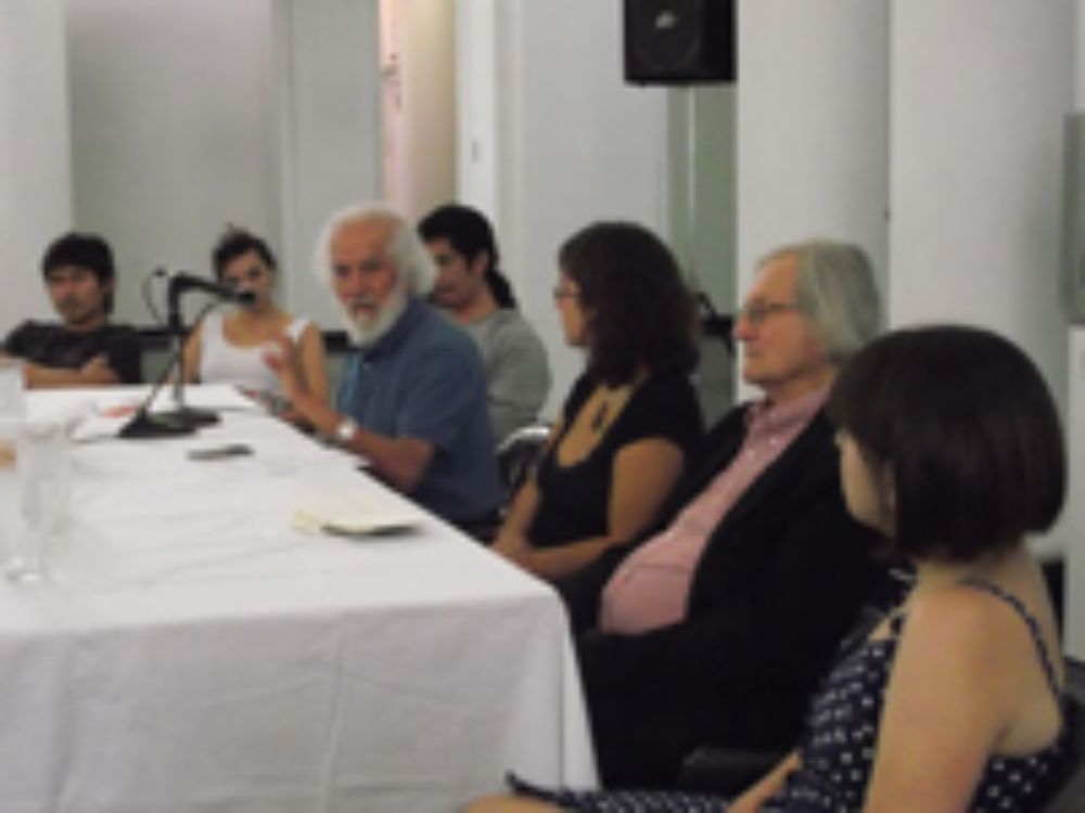 "La historia que más nos interesa es la más profunda. Y es ahí donde están los movimientos sociales. La fotografía puede servir para iluminar estos procesos profundos", Gabriel Salazar. 