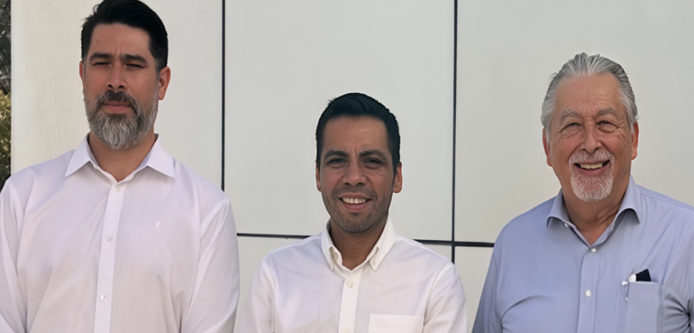 Decano Carlos González (UA), Rector Forlín Aguilera (UA) y Decano Raúl Morales (UCh)