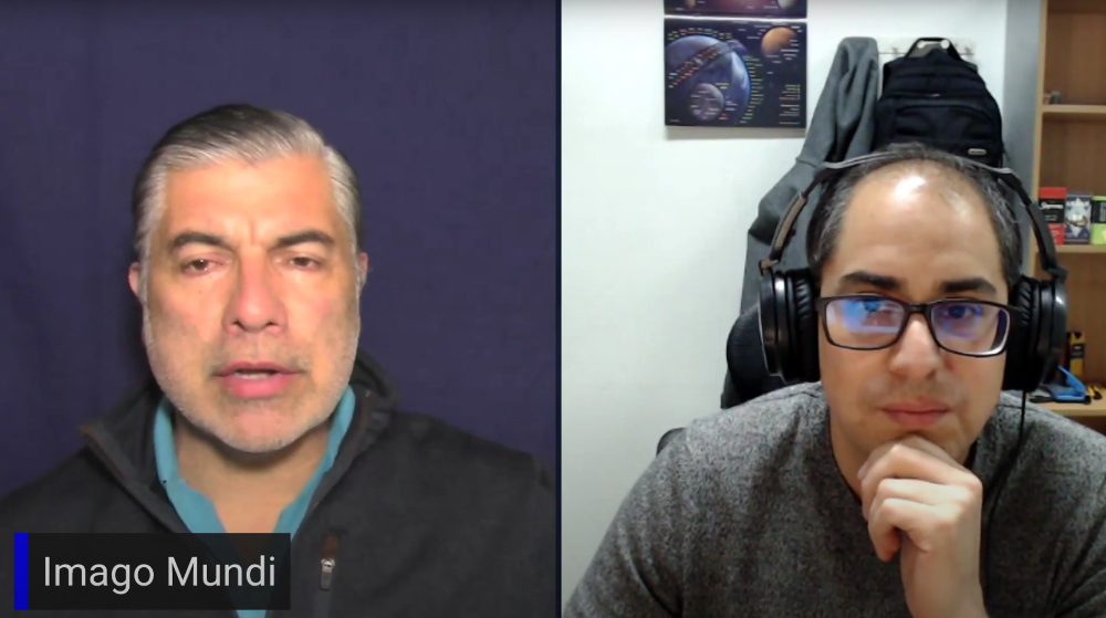 Dr. Pablo Moya junto al periodista Luis Valderas