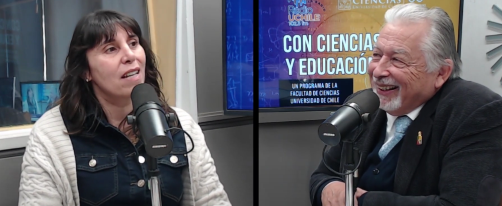 Dra. Alejandra González, académica del Departamento de Ciencias Ecológicas y el Decano de la Facultad de Ciencias, Dr. Raúl Morales