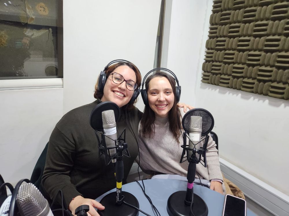 (Dra. Leslie Jiménez, académica del Departamento de Matemáticas de la Facultad de Ciencias de la Universidad de Chile y Sandy Schumacher, Academia Doble Espiral)