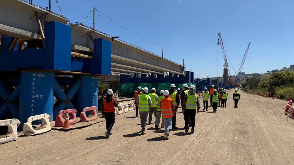 Visita de estudiantes DIC en Puente Lo Gallardo