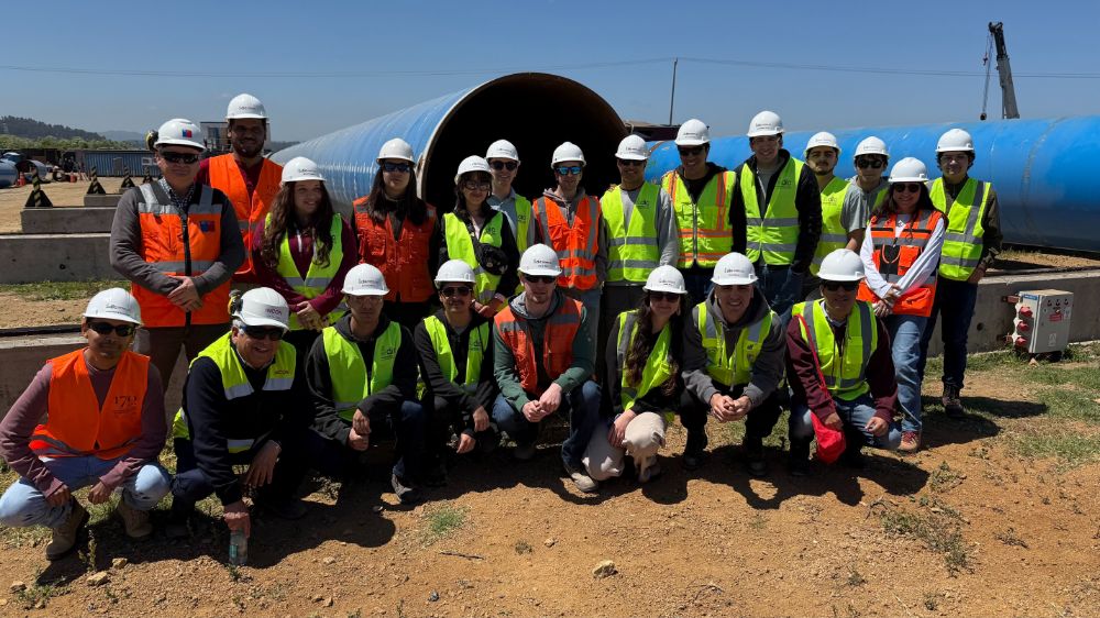 Visita de estudiantes DIC en Puente Lo Gallardo