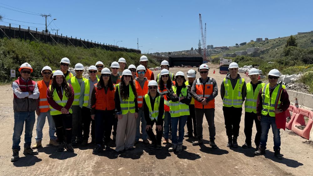 Visita de estudiantes DIC en Puente Lo Gallardo