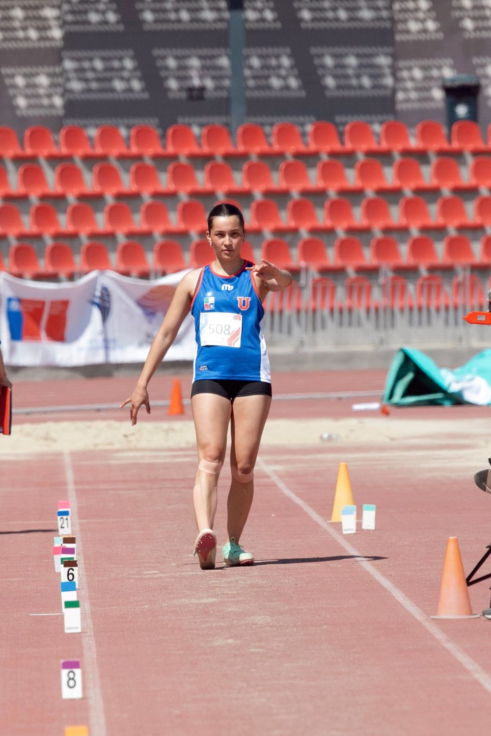 Josefina representando a la Universidad de Chile en los JOE 2025