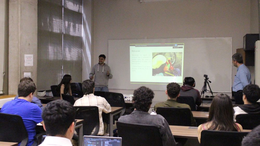 Benjamín Sabag, estudiante del magister, su investigación se enfoca en la determinación de un subsidio óptimo para la movilidad activa, considerando externalidades ambientales y de salud.