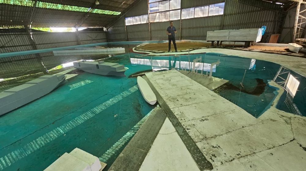 Visita del curso de Puertos 2025 al INH