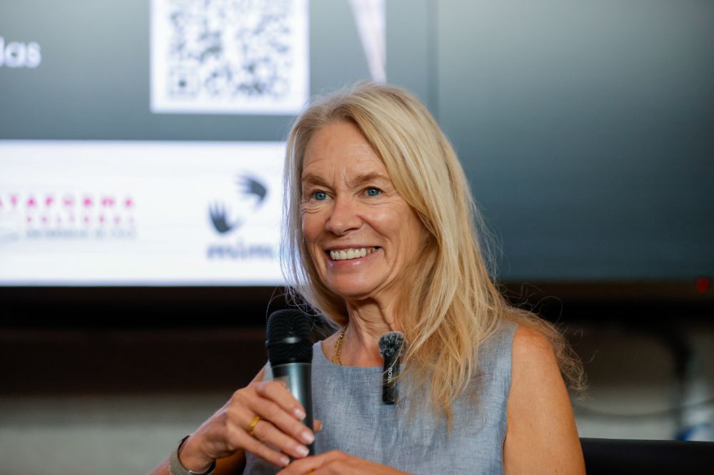 Amy Cohen reflexionó sobre el rol pionero de Varela en la integración de las ciencias cognitivas.