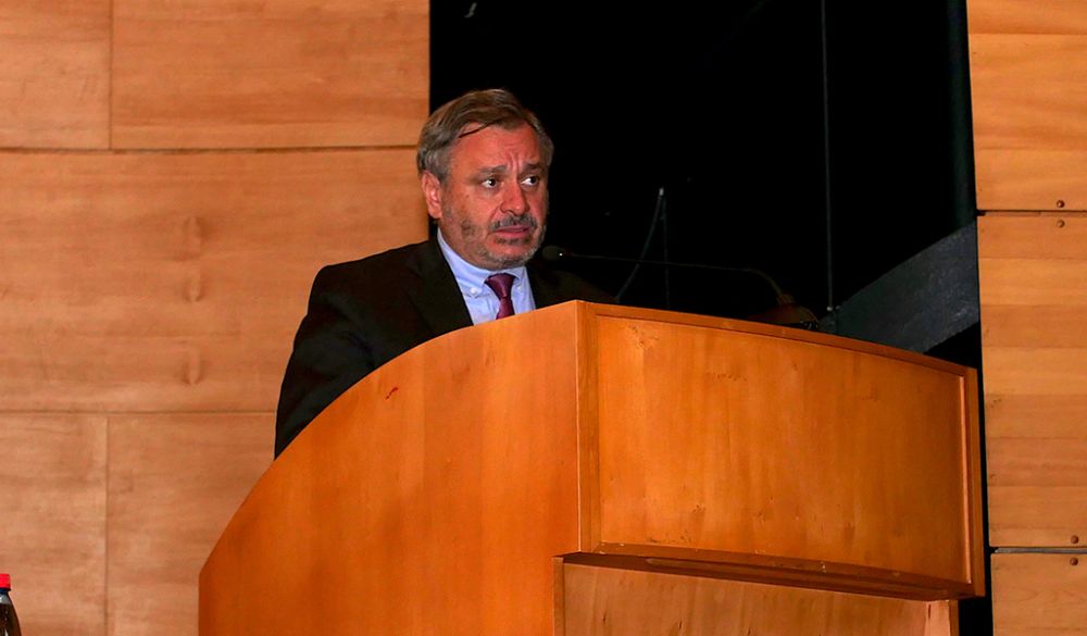 El Decano Ruiz-Tagle hizo un llamado a impulsar los "mecanismos e instrumentos de gestión que integren la participación, acceso a la información y justicia ambiental".