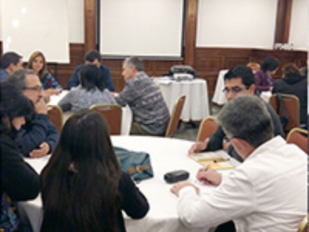 Gestión del desarrollo profesional docente en el territorio local