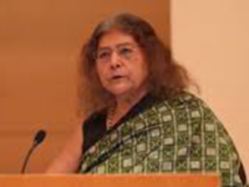 Sheila Jasanoff, profesora Pforzheimer de Estudios de Ciencia y Tecnología (STS) en la Escuela de Gobierno John F. Kennedy de la Universidad de Harvard, profundizó estos temas en la Facultad.