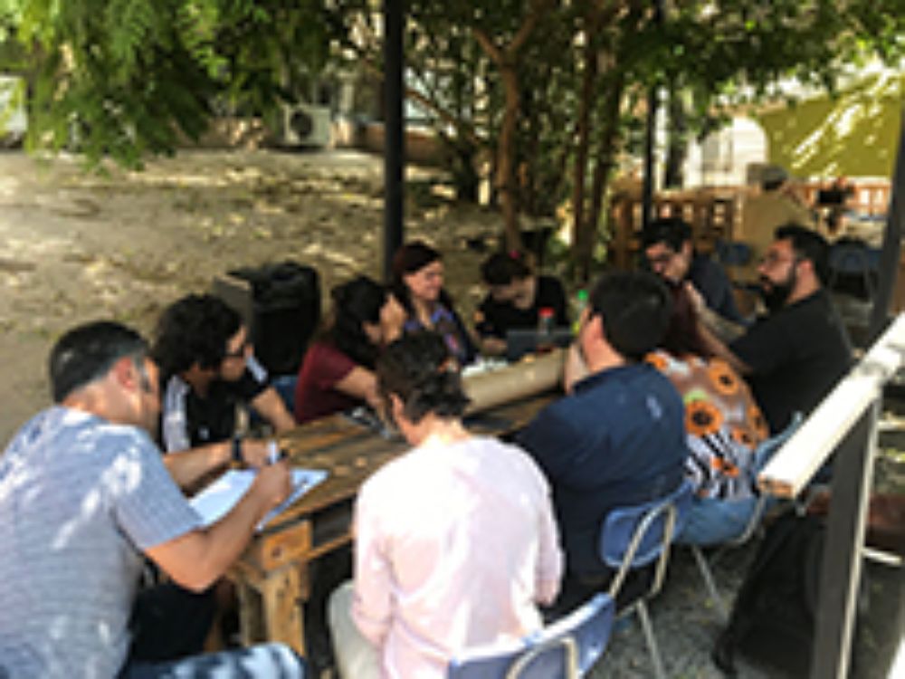 Como parte de las conclusiones, a nivel interno en la Facultad y Universidad, según distintas voces existen diversas inequidades, por lo que se propone avanzar a una triestamentalidad efectiva.