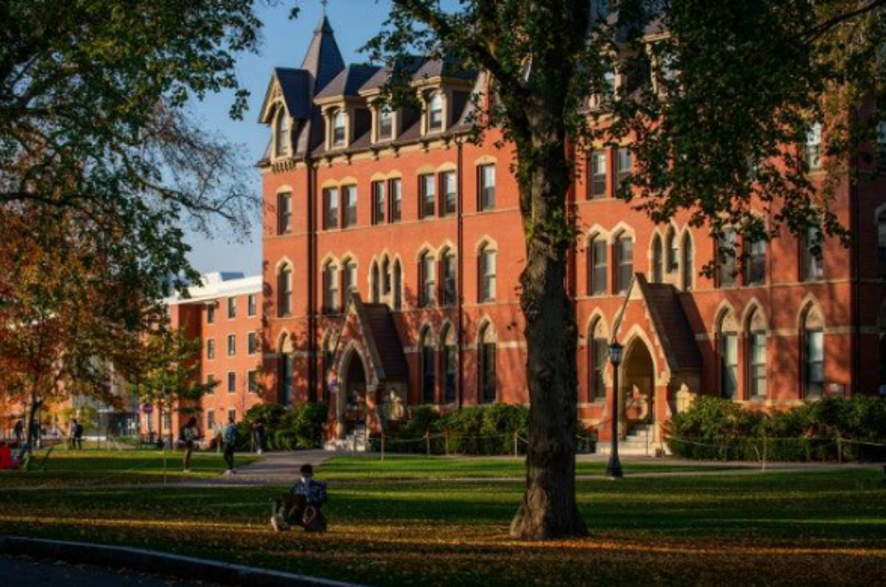 Postula a la beca de intercambio con la Universidad de Tufts en Estados Unidos, para el segundo semestre de 2025, del 30 de enero al 3 de marzo.