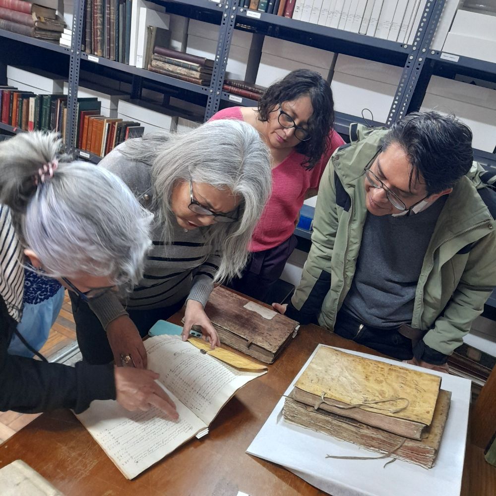 Conversatorio sobre el libro antiguo manuscrito chileno