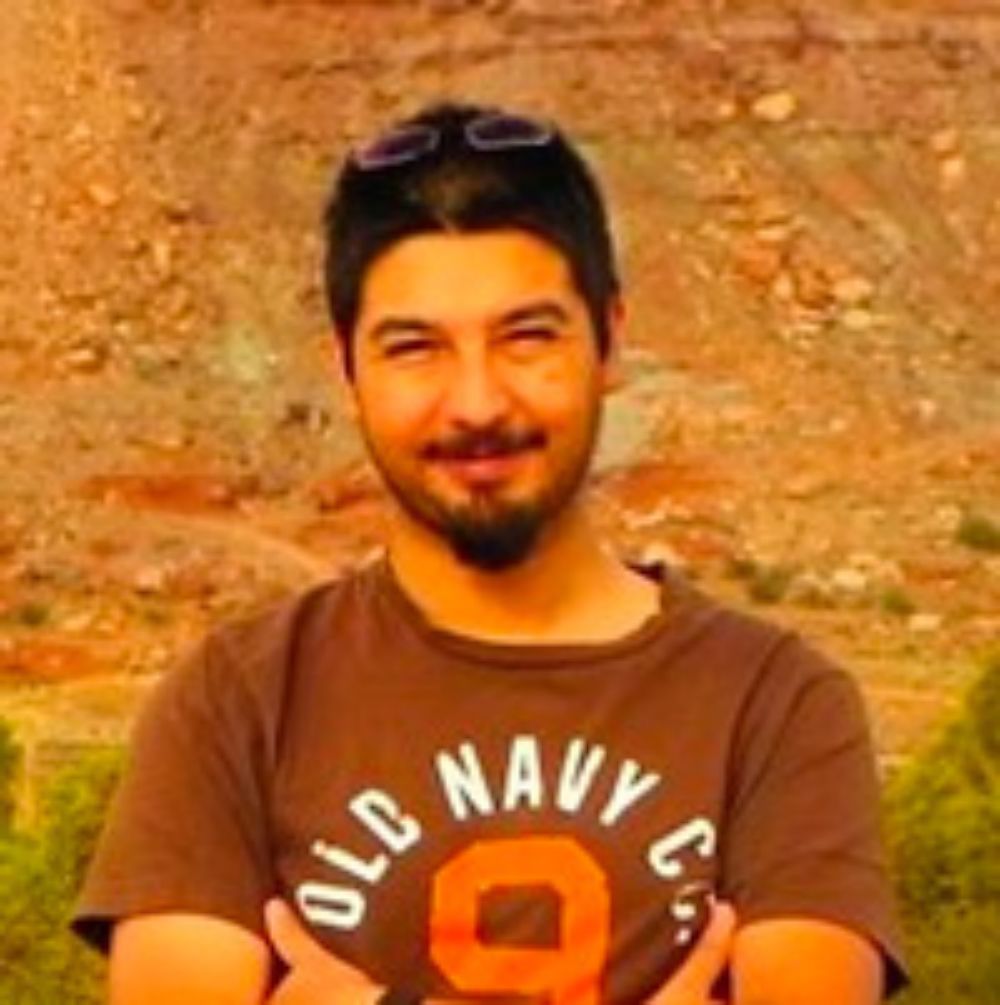 Raúl Valenzuela, investigador del Departamento de Geofísica de la FCFM - U. de Chile y el Centro de Ciencia del Clima y la Resiliencia (CR)2.