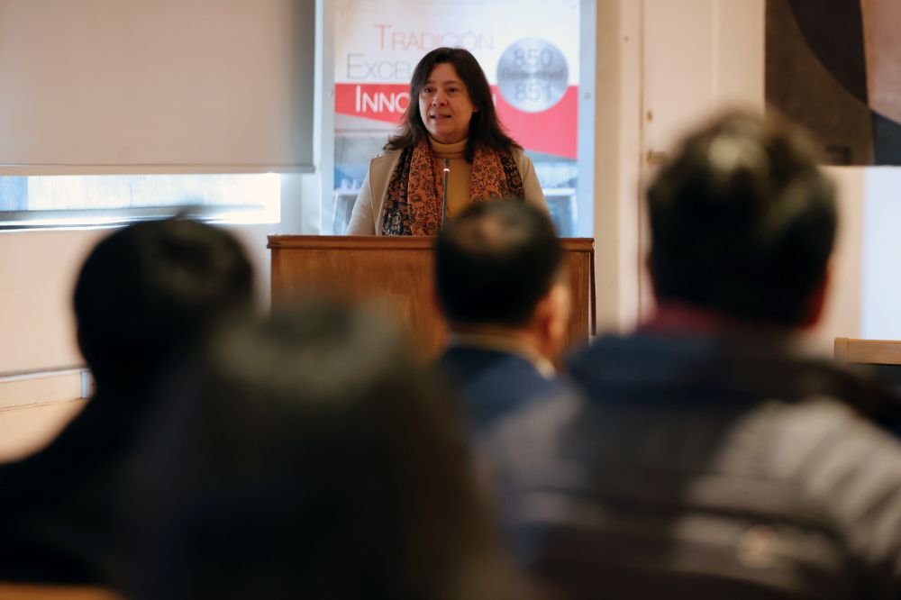 “Entregar estos registros al Museo de la Memoria y los Derechos Humanos significa cumplir con la más pura esencia de nuestra misión institucional”, dijo la vicedecana de la FCFM, Marcela Munizaga (Imagen: Alejandra Fuenzalida, DIRCOM UCHILE).