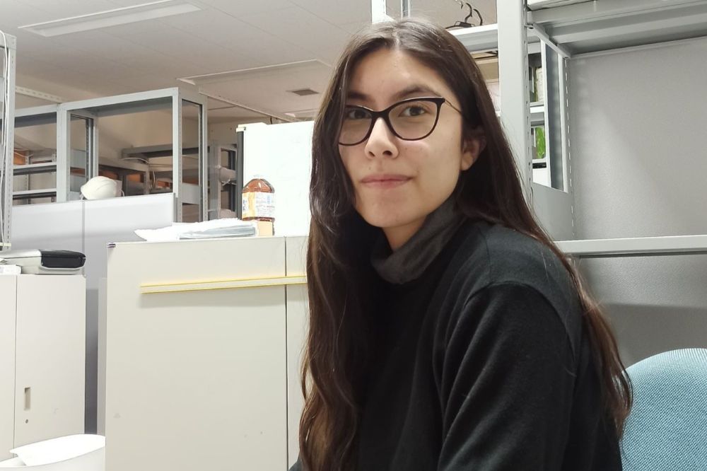 En su pasantía, Kellen Azúa trabajó con el investigador japonés, Satoshi Ide, en la Escuela de Ciencias de la Universidad de Tokio, en Japón.