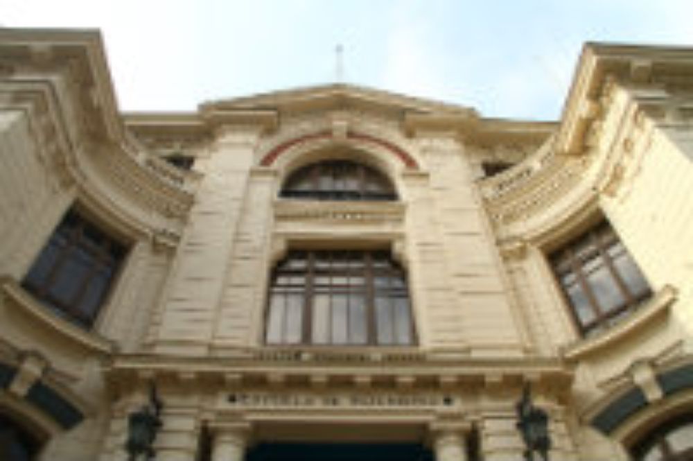 Facultad de Ciencias Físicas y Matemáticas de la Universidad de Chile.