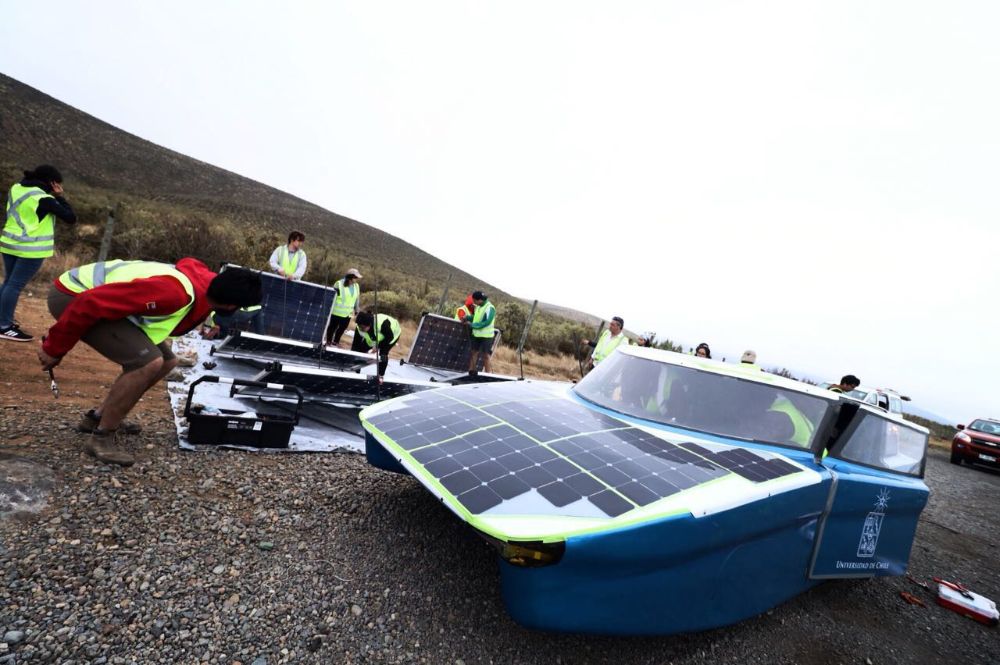 DIA 2: Eolian Fénix cargando baterías cerca de Canela, Región de Coquimbo.