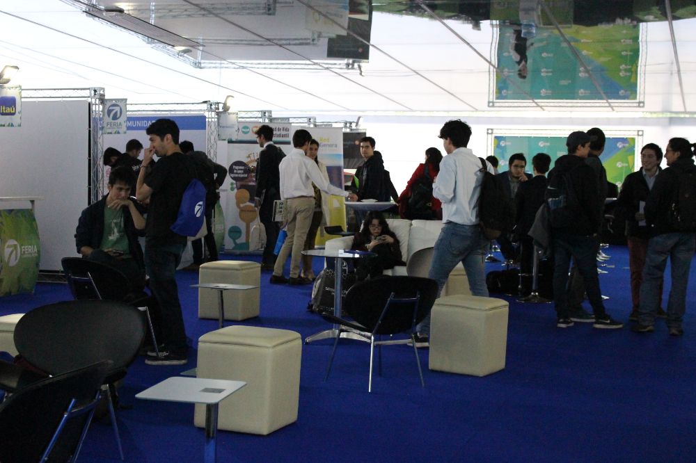 En la Feria Laboral participaron 600 estudiantes. 
