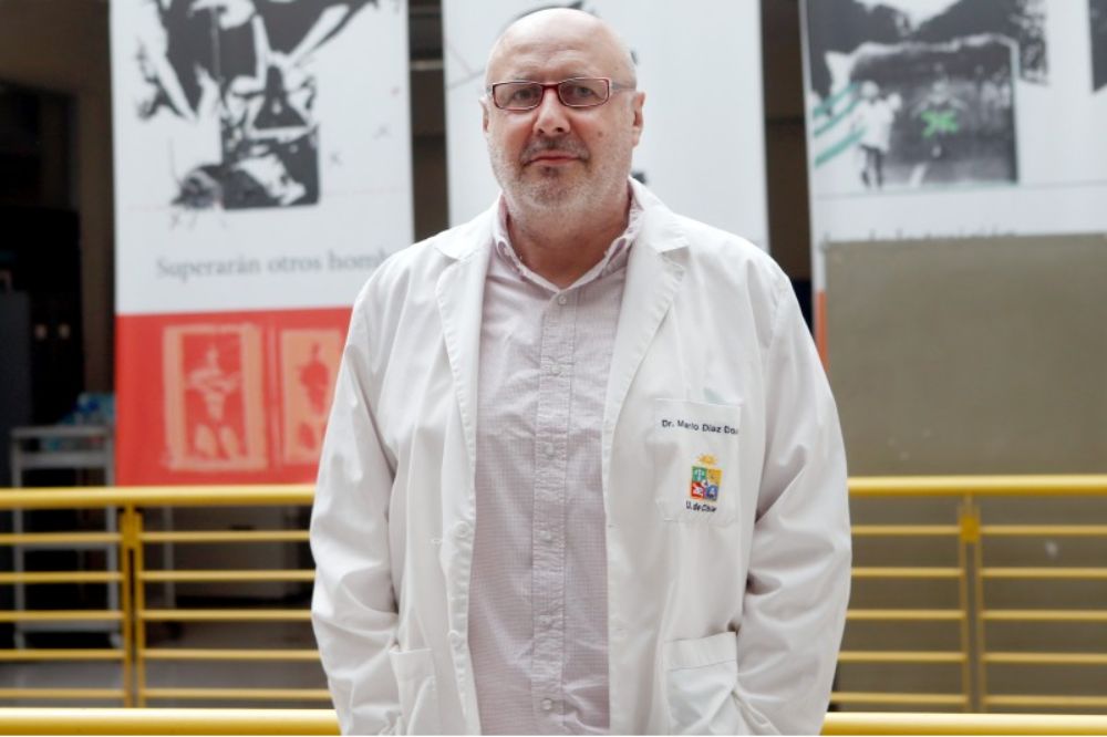 El académico de Odontología, Mario Diaz Dosque.
