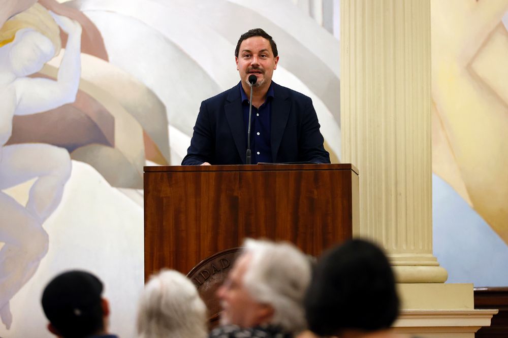 "Esa emergencia de nuevas publicaciones muchas veces estaba dejando atrás los poemarios que ella decidió publicar en vida”, sostuvo Vicente Neira.