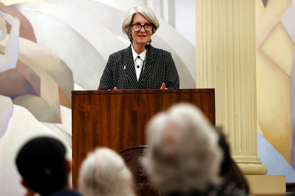 “A las instituciones públicas nos cabe una tarea irremplazable: el resguardar y difundir un patrimonio que pertenece a todas y todos", indicó Pilar Barba.