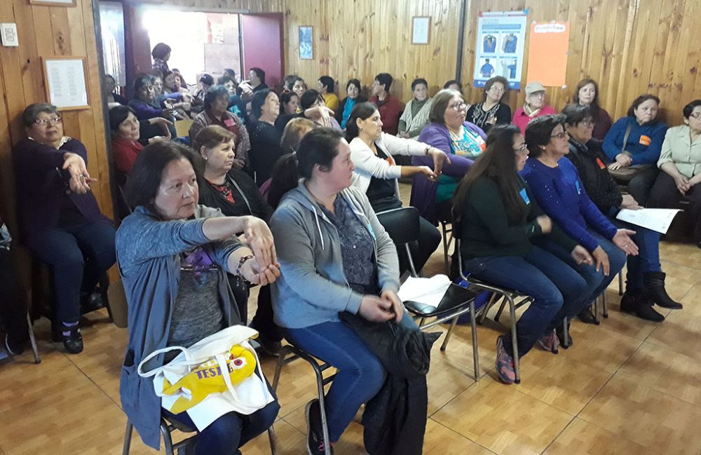 Uno de los objetivos del proyecto es que las alfareras reconozcan las patologías que están asociadas a su actividad productiva.