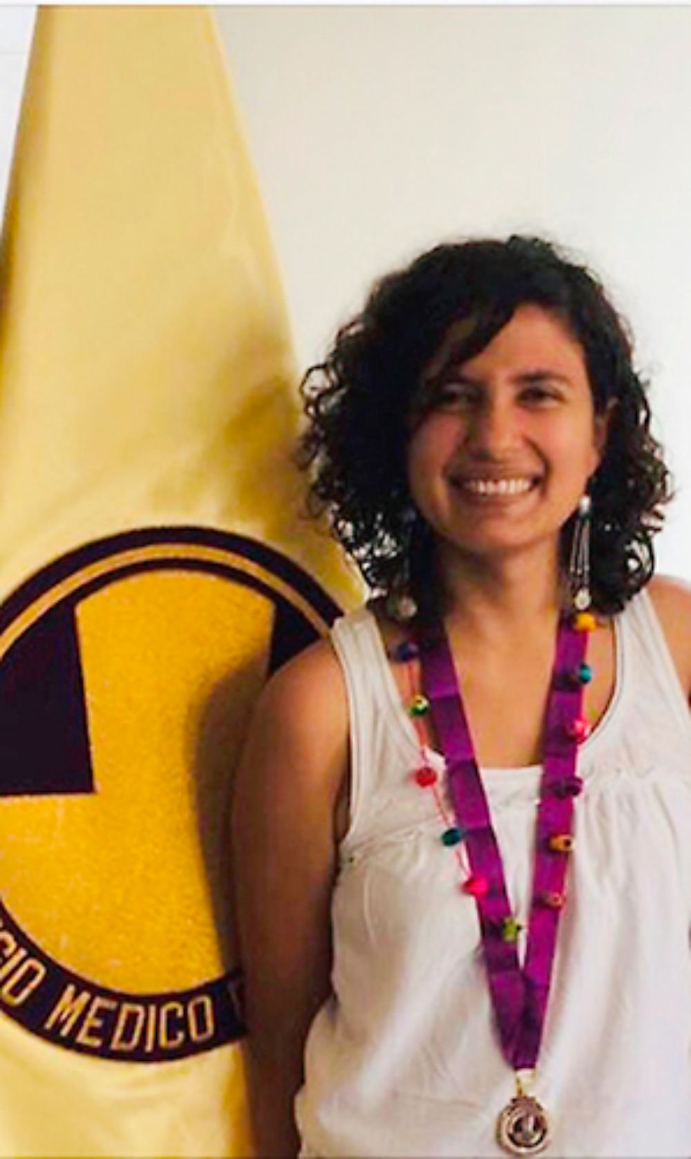 La académica del Departamento de Atención Primaria y Salud Familiar, Alicia Arias-Schreiber, agregó que es necesario considerar una transformación al sistema para acabar con la lógica neoliberal que existe para hablar de salud en Chile. 