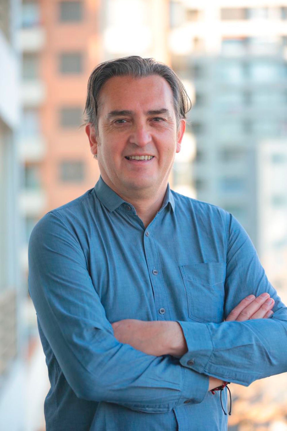 Para el profesor de la Escuela de Salud Pública, Alex Alarcón, la transformación del sistema de salud plantea una discusión entorno a terminar con las desigualdades del sistema, sin embargo, para ello se requiere un amplio consenso político y social. 